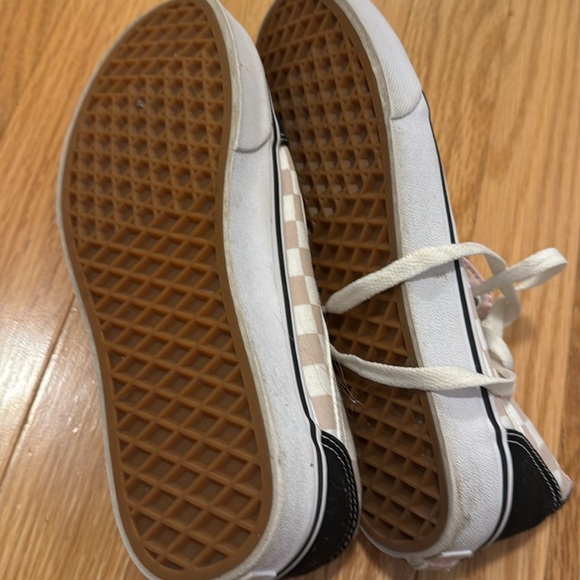 vans - Picture 5 of 6